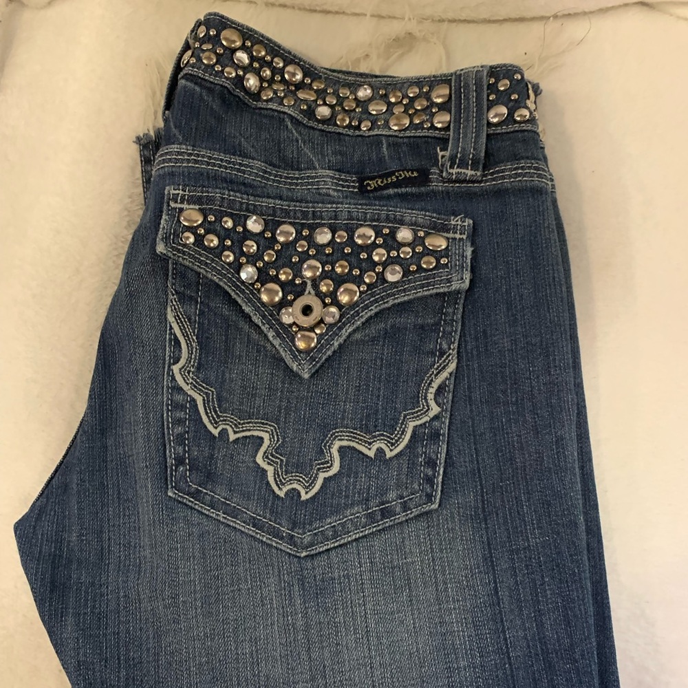 Miss Me Capris Special Edition.      waist 31 inseam 21 rise 8